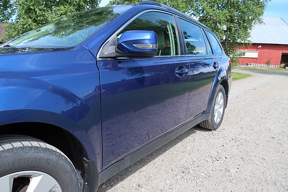 Subaru Legacy 20 of 30