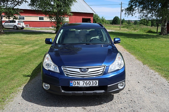 Subaru Legacy 2 of 30