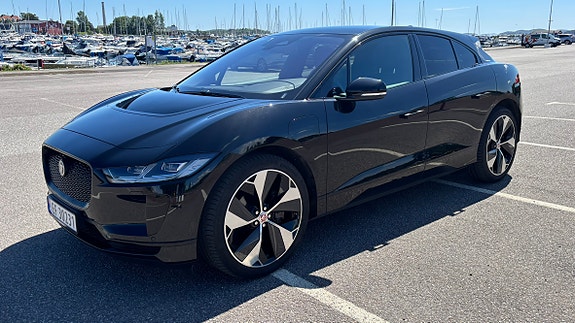 Jaguar I-PACE 4 of 5