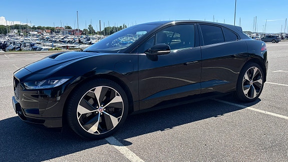 Jaguar I-PACE 2 of 5