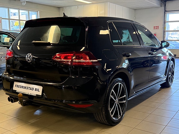 Volkswagen Golf VII 4 of 5