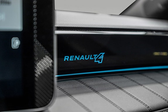 Renault 4 E-Tech 20 of 25