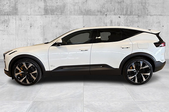 Polestar 3 2 of 5