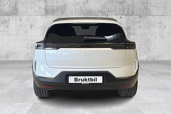 Polestar 3 4 of 5