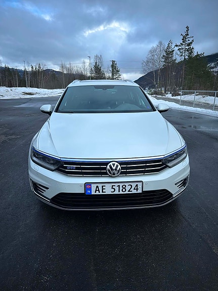 Volkswagen Passat 10 of 18