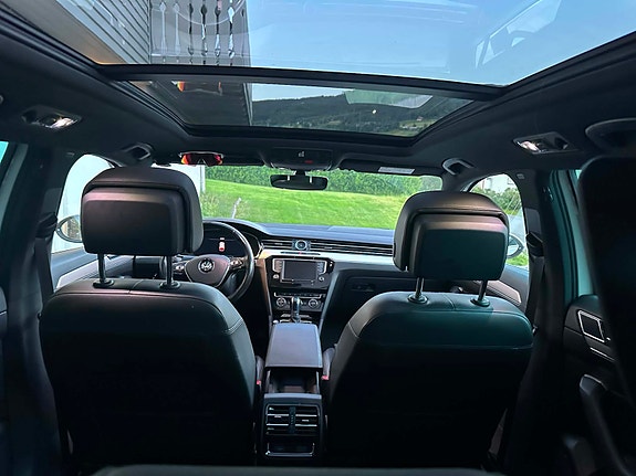 Volkswagen Passat 11 of 18