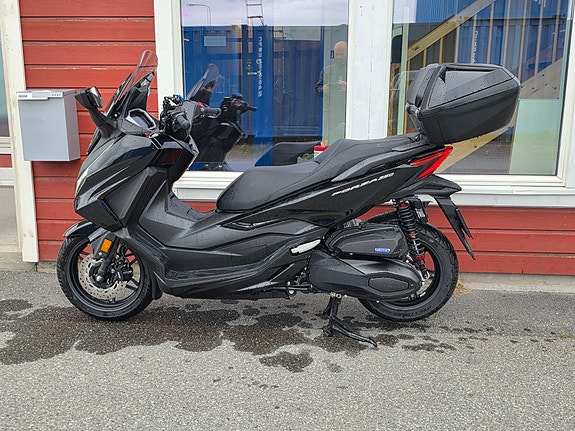 Honda Forza 350 5 of 5