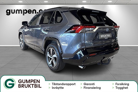 Toyota RAV4 Plug-in Hybrid 3 of 5