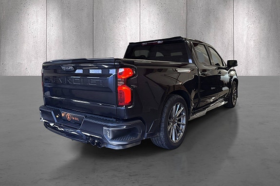 Chevrolet Silverado 5 of 5