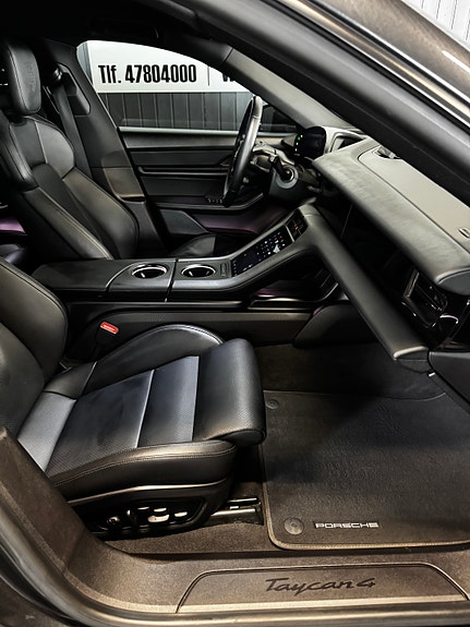 Porsche Taycan Cross Turismo 15 of 15
