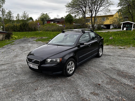 Volvo S40 4 of 5