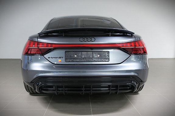 Audi e-tron GT 9 of 30
