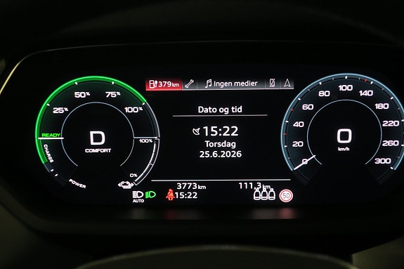Audi e-tron GT 15 of 30