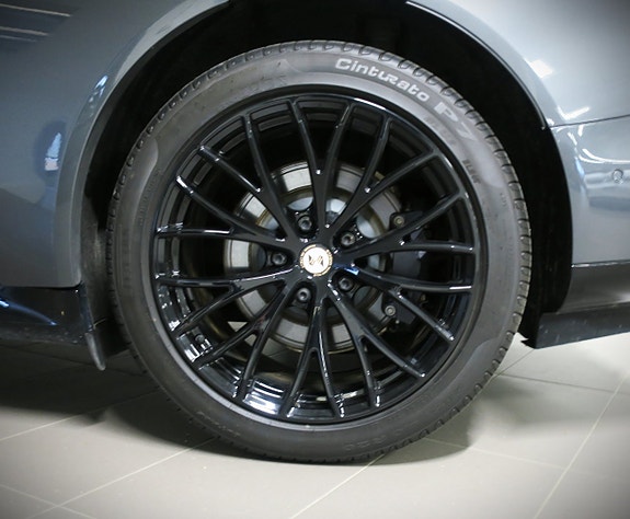 Audi e-tron GT 13 of 30
