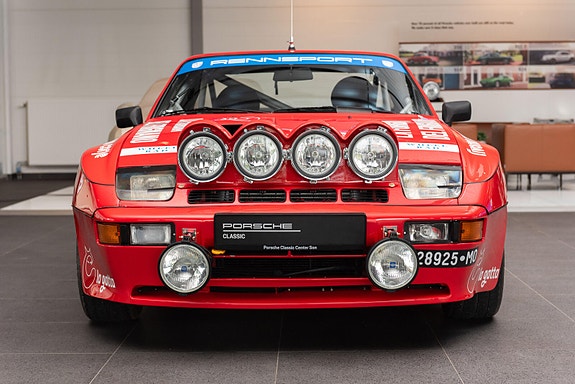 Porsche 924 10 of 30