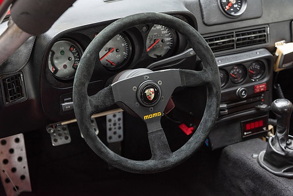 Porsche 924 17 of 30