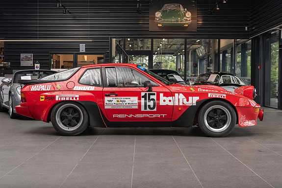Porsche 924 5 of 30