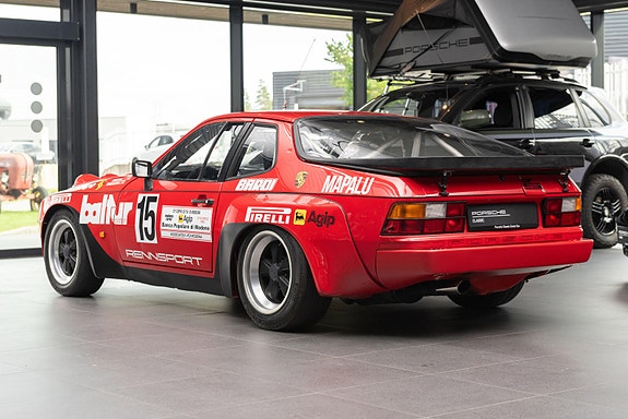 Porsche 924 6 of 30