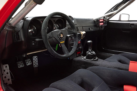 Porsche 924 12 of 30