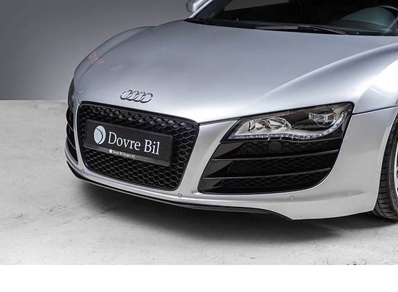 Audi R8 3 of 5