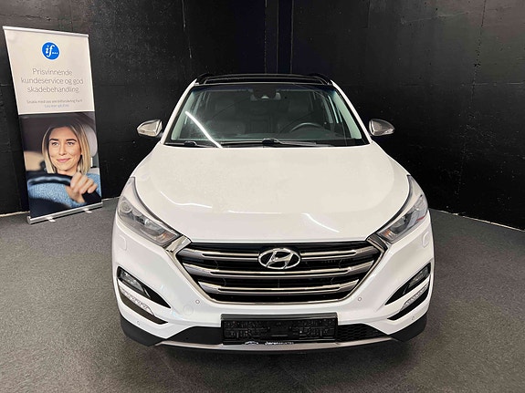Hyundai Tucson 2 of 5