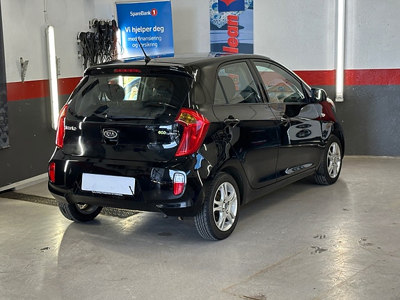 Kia Picanto 3 of 5