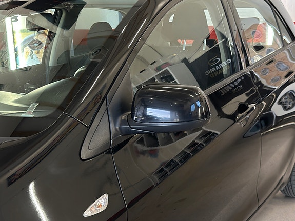 Kia Picanto 2 of 5