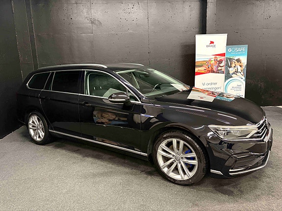 Volkswagen Passat 3 of 5