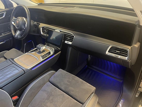 Hongqi E-HS9 11 of 30