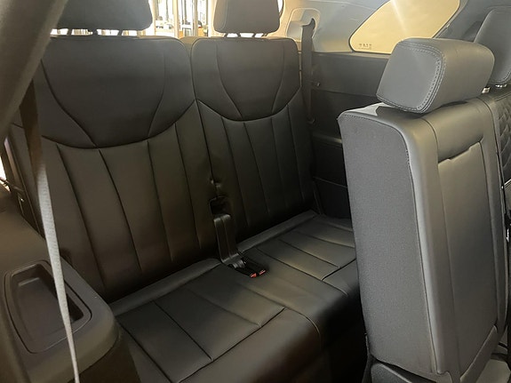 Hongqi E-HS9 15 of 30
