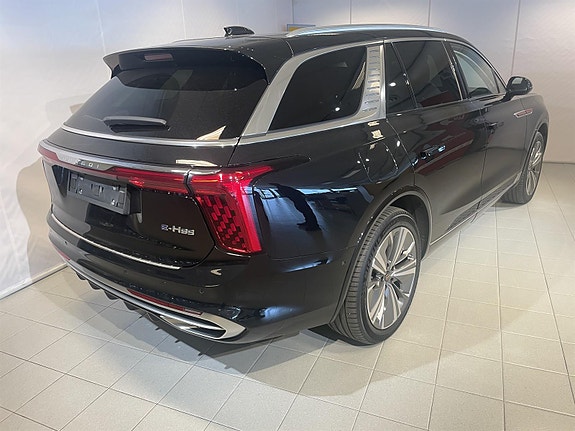 Hongqi E-HS9 2 of 5