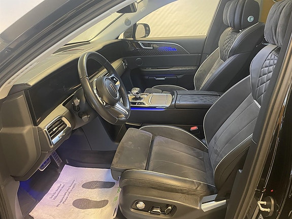 Hongqi E-HS9 9 of 30