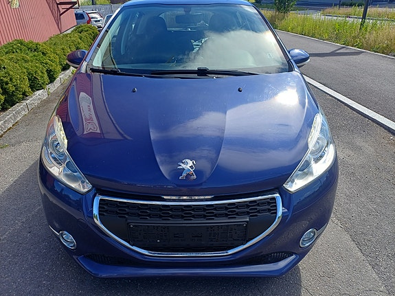 Peugeot 208 5 of 5