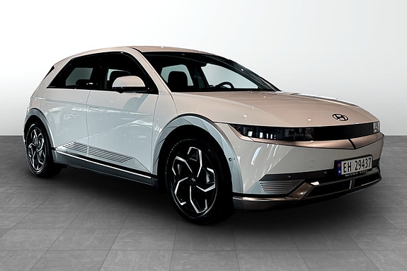 Hyundai Ioniq 5 3 of 5