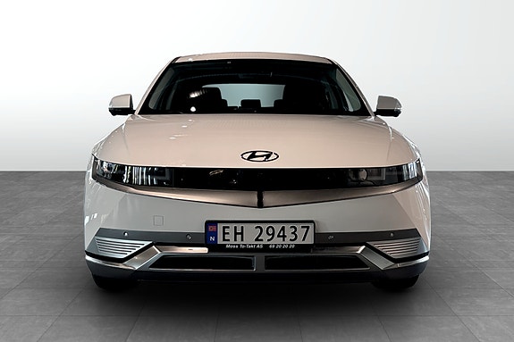 Hyundai Ioniq 5 2 of 5