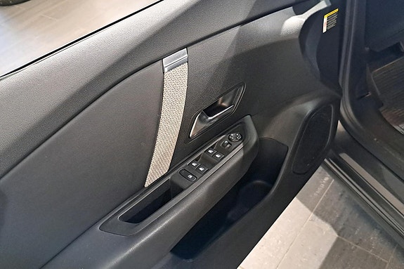 Citroen E-C4 17 of 27