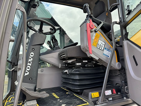 Volvo EWR170E 16 of 21