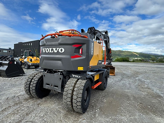 Volvo EWR170E 3 of 5