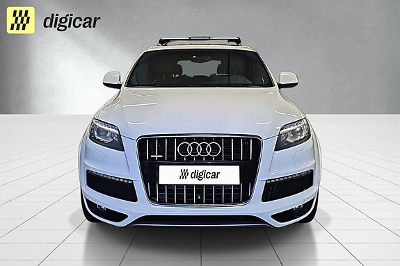Audi Q7 2 of 5