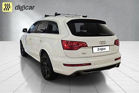 Audi Q7 4 of 5