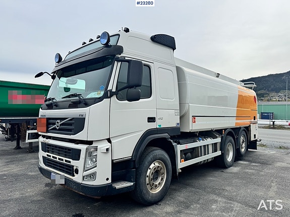 Volvo FM410 Tankbil 2 of 30