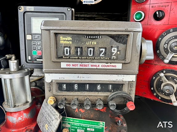 Volvo FM410 Tankbil 21 of 30