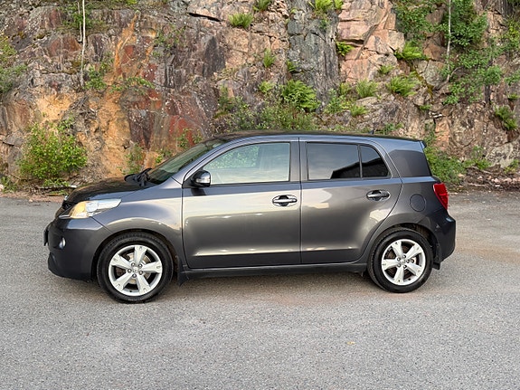 Toyota Urban Cruiser 4 of 5