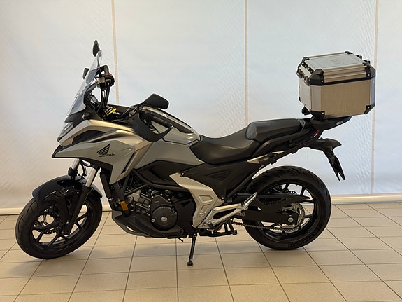 Honda NC 750X 4 of 6