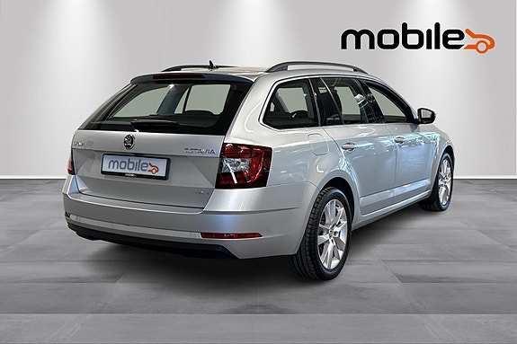 Skoda Octavia 3 of 5
