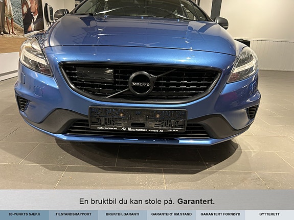 Volvo V40 4 of 5