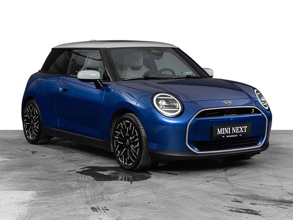 MINI Cooper SE 3 of 5