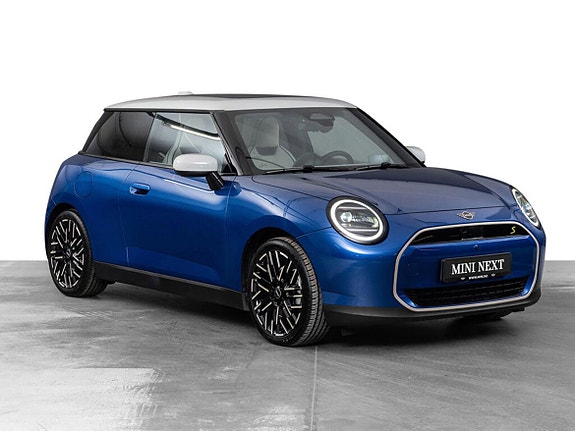 MINI Cooper SE 3 of 5