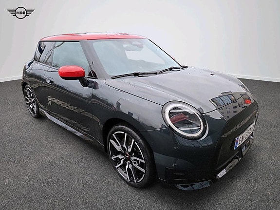 MINI Cooper E 3 of 5