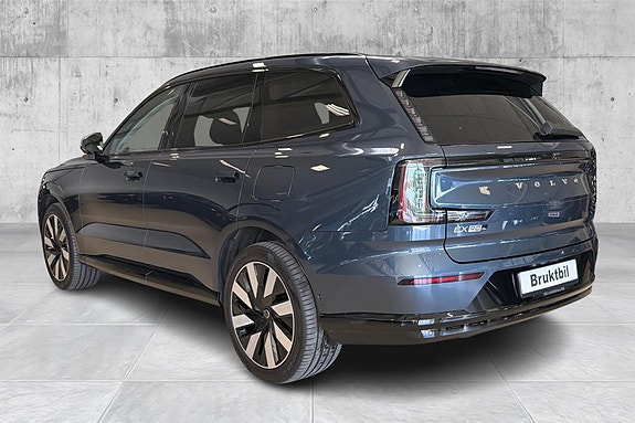 Volvo EX90 3 of 5
